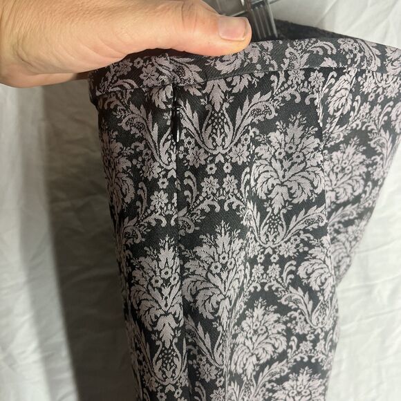 J. McLaughlin Tapestry Printed Black GrayCasual Pants Size 4 Stretch Pull On Zip - Picture 5 of 10